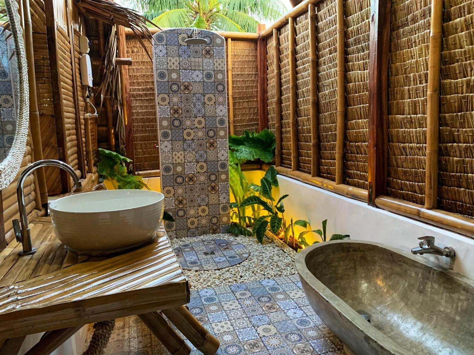 Tongo Hill Lodge
